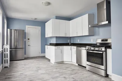 52 Mansfield St #2A 1