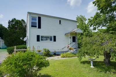 25 E Main St 1