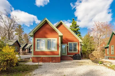2 Courtview Ln #2