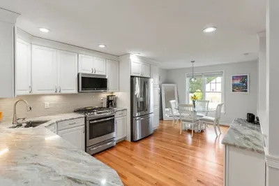 3 Sarah Reed Hunt Way #3 1