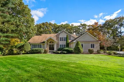 7 Bonnie Dell Ln 1