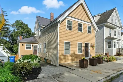 33-b Boston St 1