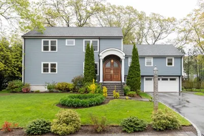 51 Lantern Rd