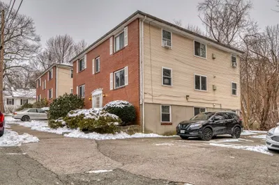 52 Curtis Street #5 1