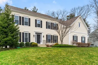 125 Warren Drive 1