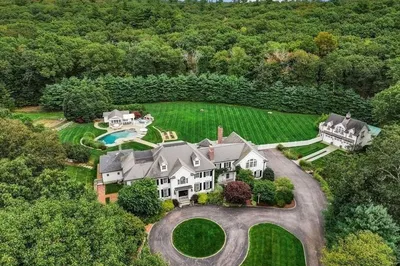 8 Hamlins Crossing