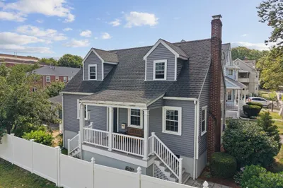 272 Belmont St 1