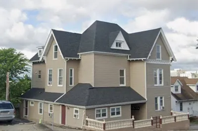 43 Laurel St #2