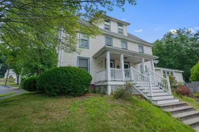 250-252 Boardman Street 1