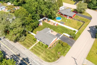215 Mendon Road 1