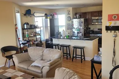 10 Jay St #3