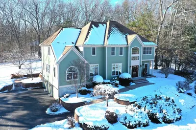 26 Dover Drive 1