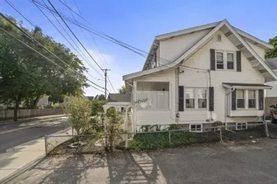 209 Centre St 1