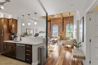 130 John St #557 1