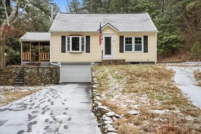 61 Sturbridge Rd 1
