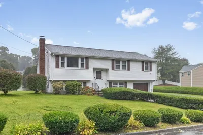 30 Lantern Ln 1