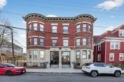 31 Homestead St #2 1
