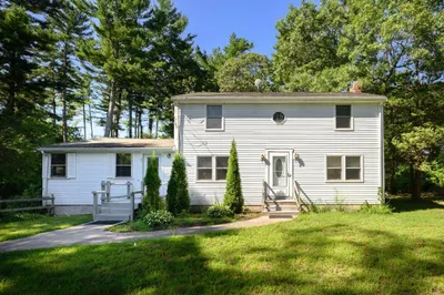 445 Plymouth St 1