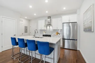 267 Old Colony Ave #611 1