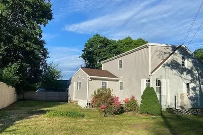 32 Meadow Road 1