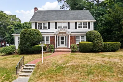 26 Holman Rd