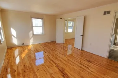 72 Barstow St #2
