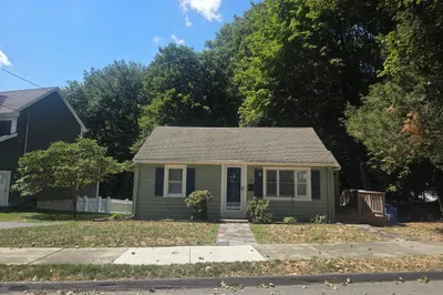 19 Penny Lane 1