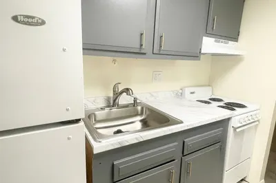 11 Grove St #1 1