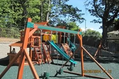 8 Shrewsbury Green Dr #L