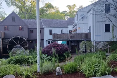 6 Spring Ln 1