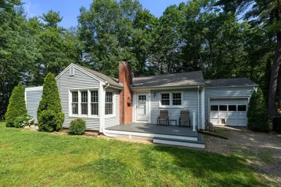 8 Randall Rd 1