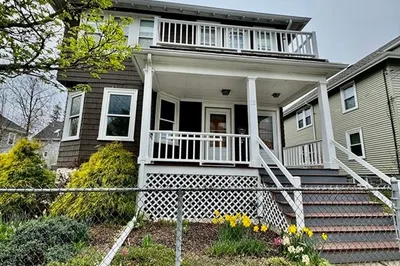 12 Burgoyne St #1