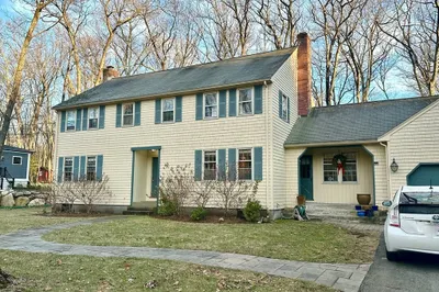 12 Carriage Drive