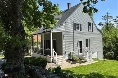 18 Baldwin St