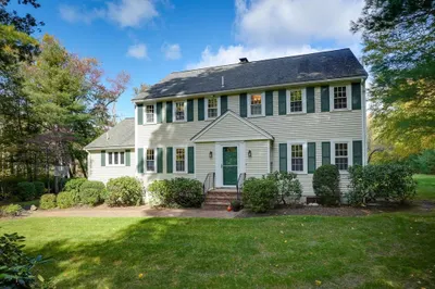 32 Saddlebrook Rd