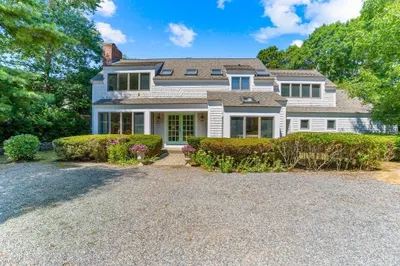 27 Greensward Cir 1