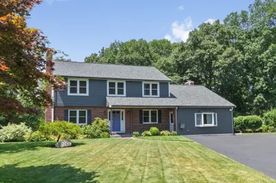 137 Harrington Road 1