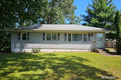 109 9th Ave