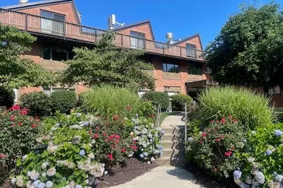267 Locust Street #1F 1