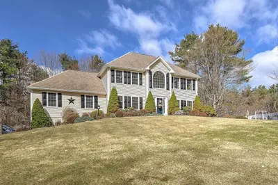 183 Fiskdale Rd 1