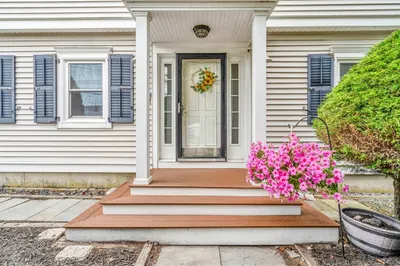 65 Bateman Ave 1
