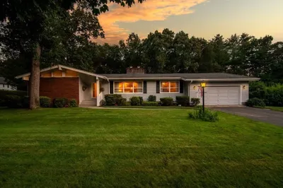95 Glen Brook Ln 1