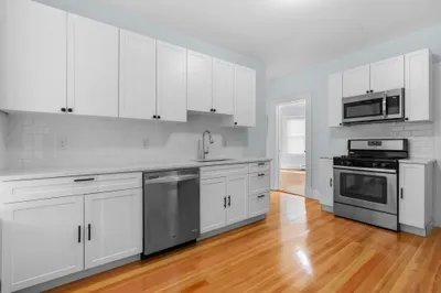 15 Romsey St #1 1
