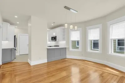 22-24 Oakland Street #2