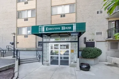 1025 Hancock St #6J