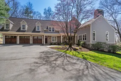 47 Brewster Rd 1
