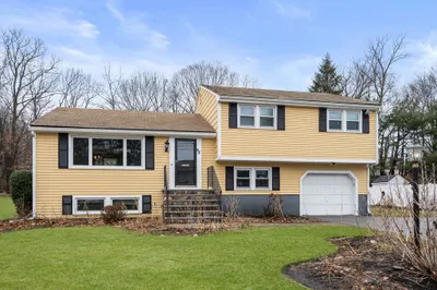 48 Gary Rd 1