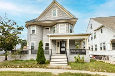 38 Davis St 1