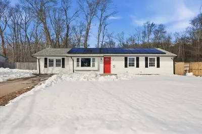 32 Foothill Rd