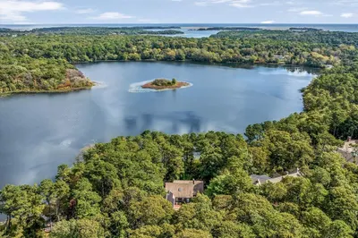 17 Pilgrim Lake Ter E Ter 1